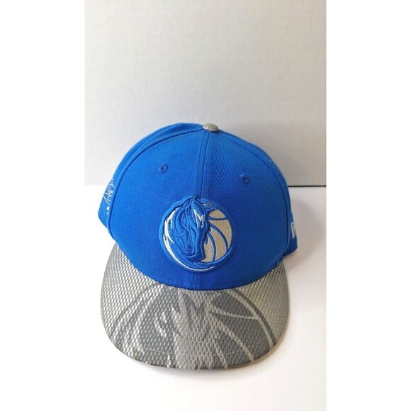 New Era DALLAS MAVERICKS Snapback Hat Blue Adjustable Autographed #41 NBA Player - Picture 1 of 8